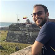 Biólogo con experiencia en docencia a jóvenes de forma presencial y virtual